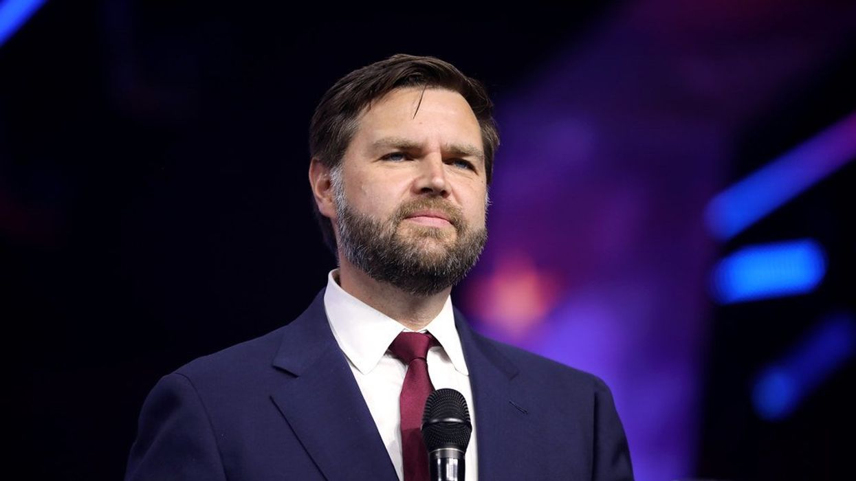 'Like the KKK whisperer': Vance blasted over doubling down on 'Laura Loomer’s racist statement'