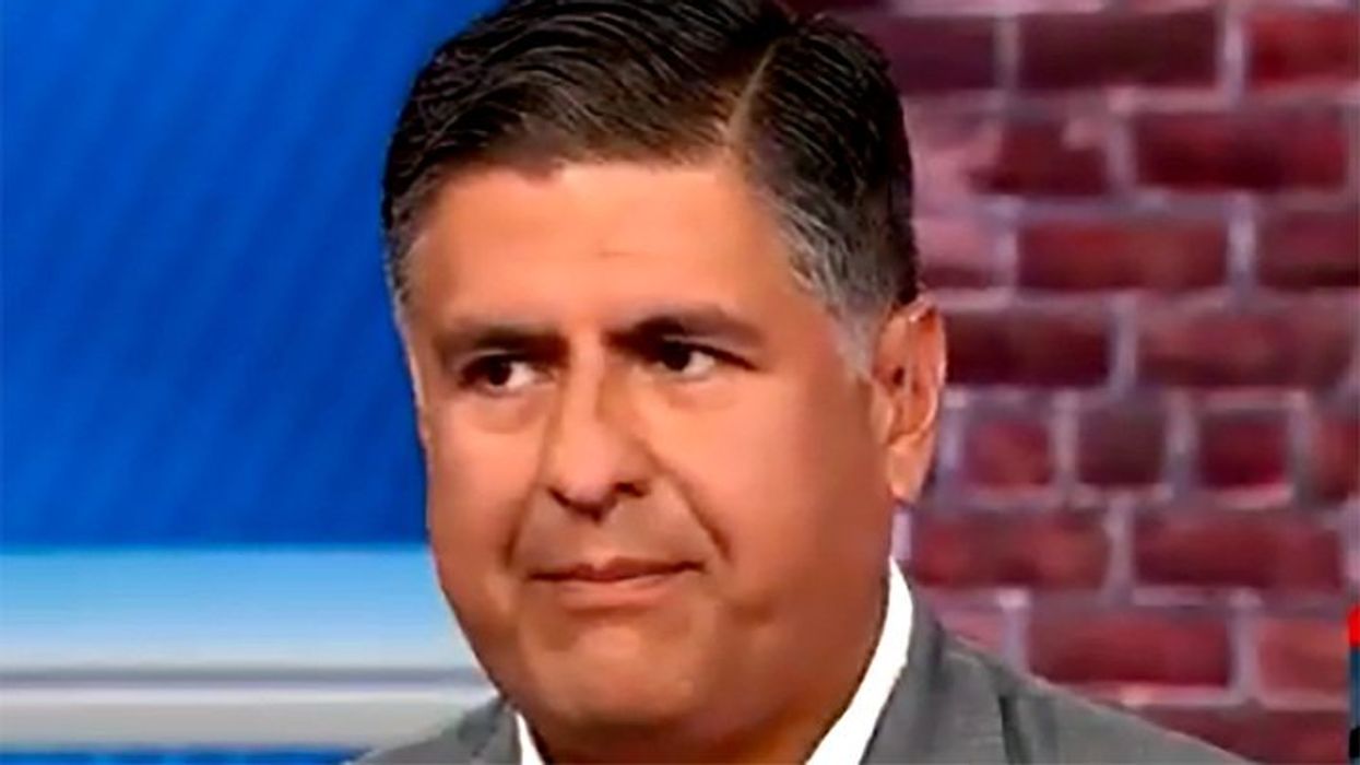 'Actually offensive': Trump adviser 'disappointed' in Sarah Huckabee Sanders’ anti-Harris attack