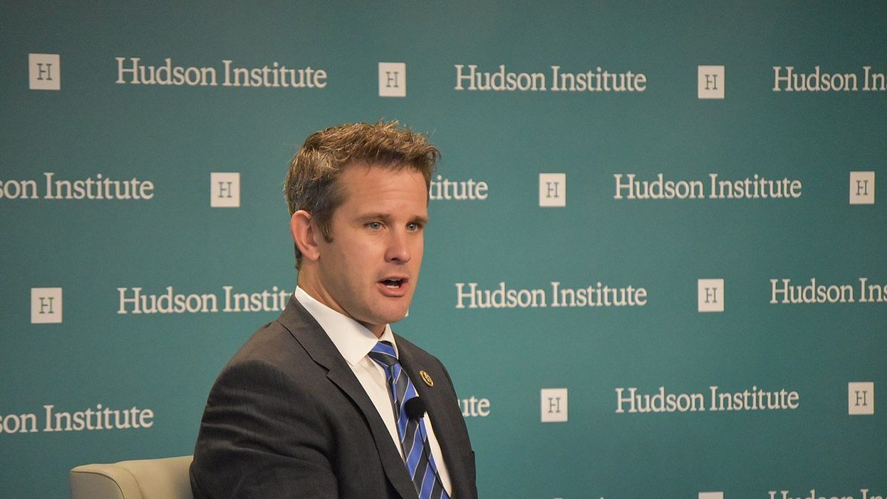 Adam Kinzinger explains why military service alone doesn't qualify Walz or Vance for leadership