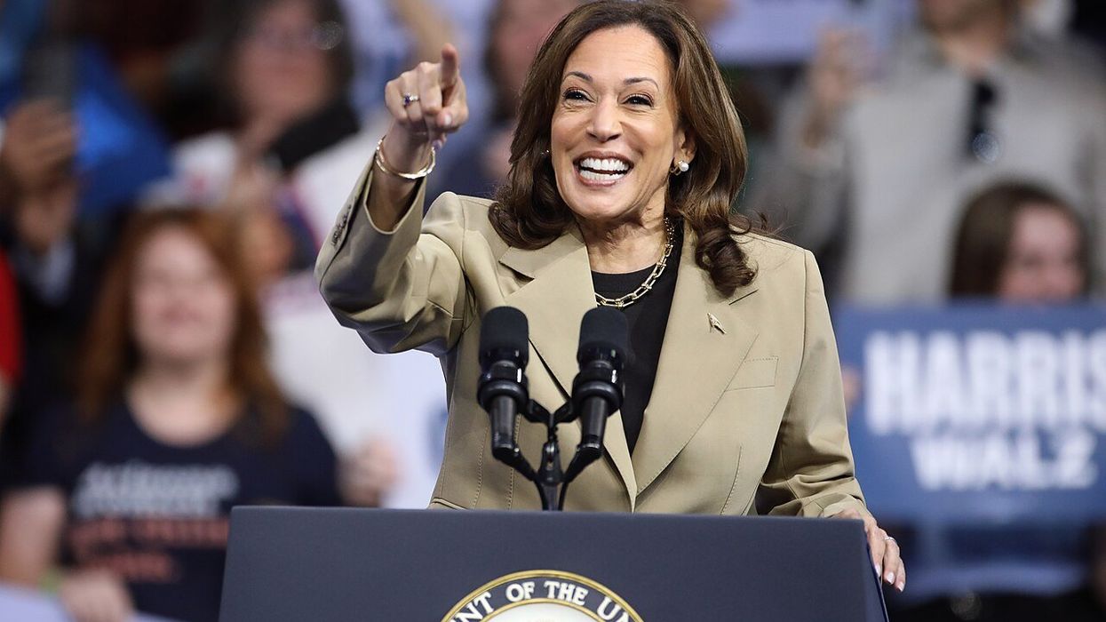 Swing state economy is 'on the upswing' — and may help Harris win