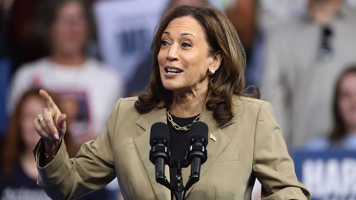 Harris campaign insists '270 lies through Blue Wall' as PA mail-in ballot batch due before midnight