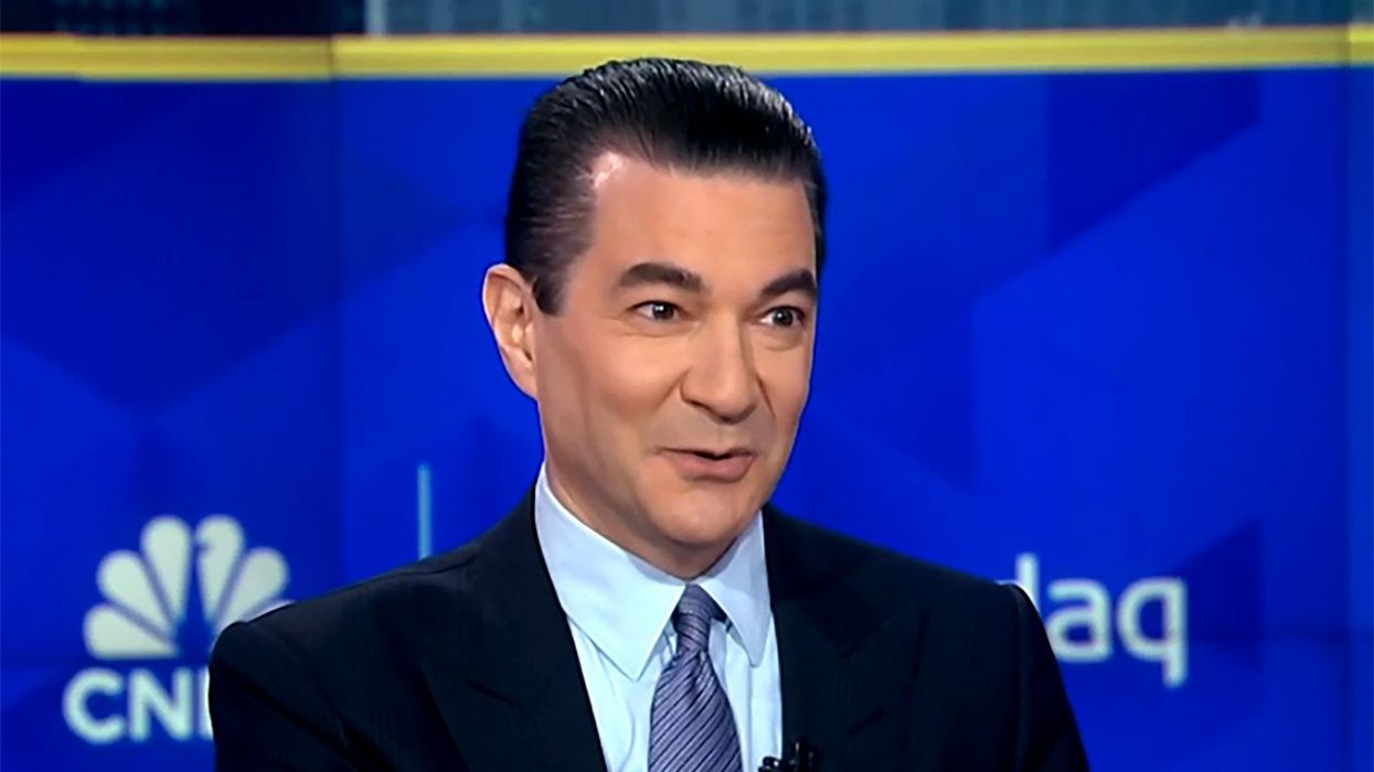 'Grim': Former Trump FDA chief warns new administration 'will cost lives'