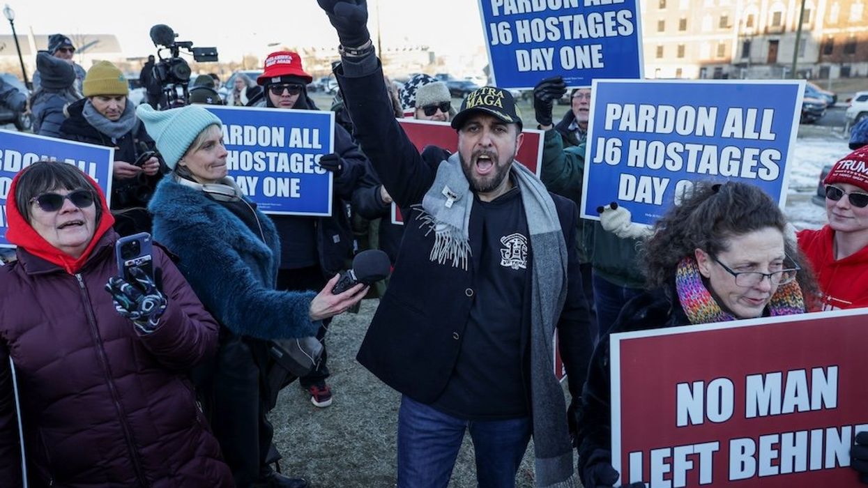 'The defendant you testified against is being released': Ex-Capitol cop shares DOJ alerts