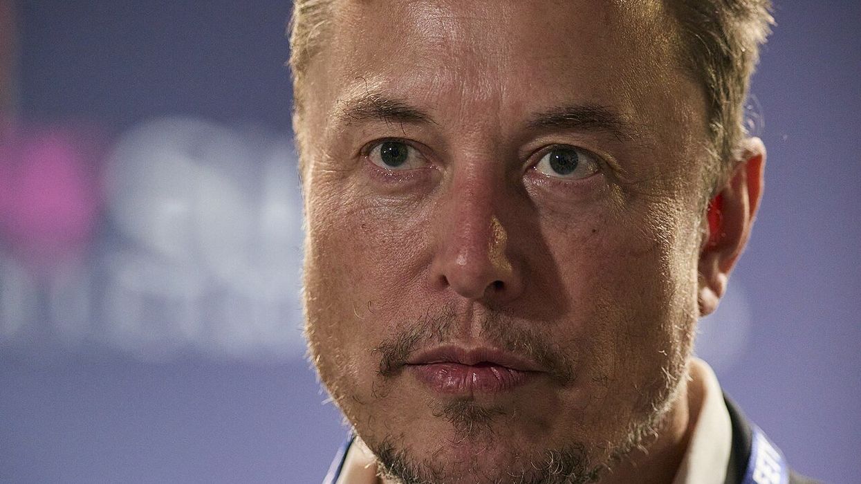 'Grift': Elon Musk slammed after Tesla’s name disappears from State Dept. doc for $400 million contract