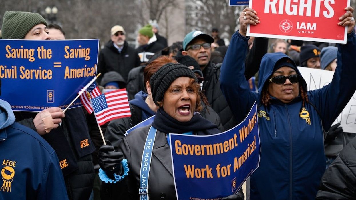 Trump admin orders immediate mass firing of some federal workers — 200,000 possibly at risk
