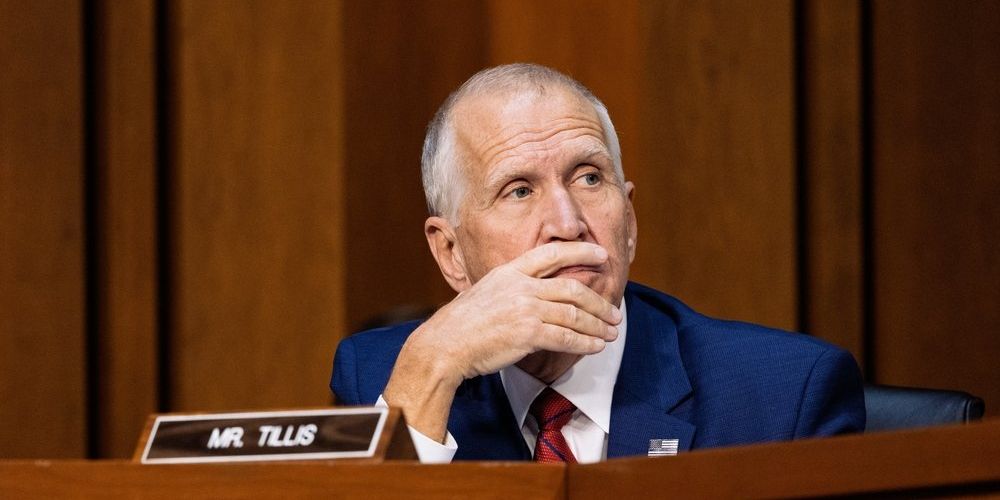 Scorned Republicans wasting chance to do more than just spit in Trump eye