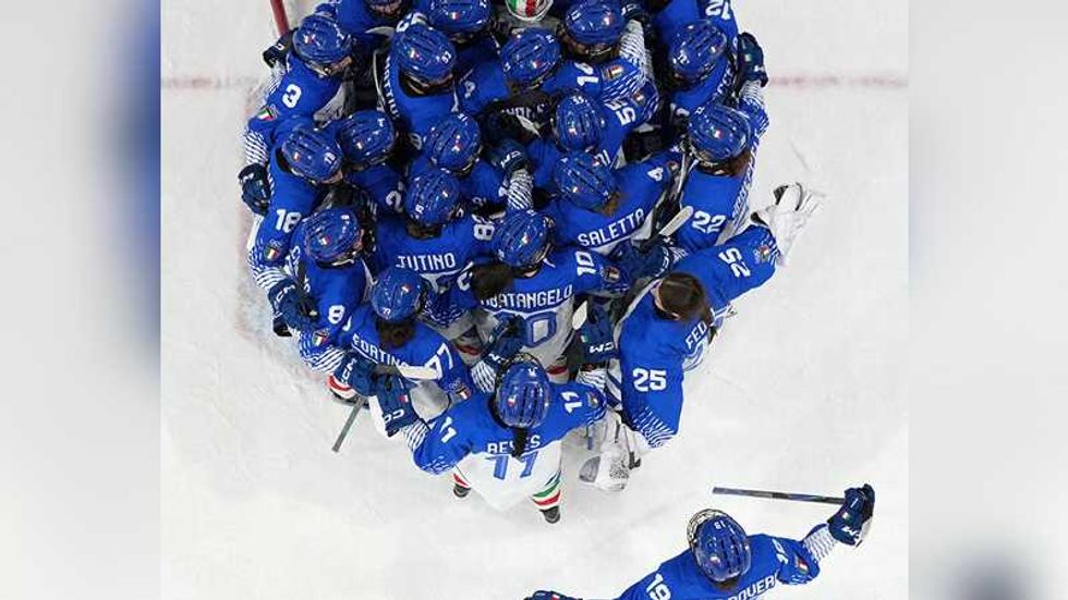 US women's hockey team won't visit Trump's White House