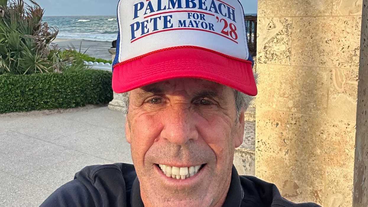 Jeffrey Epstein lookalike enters mayor's race in Trump's home town