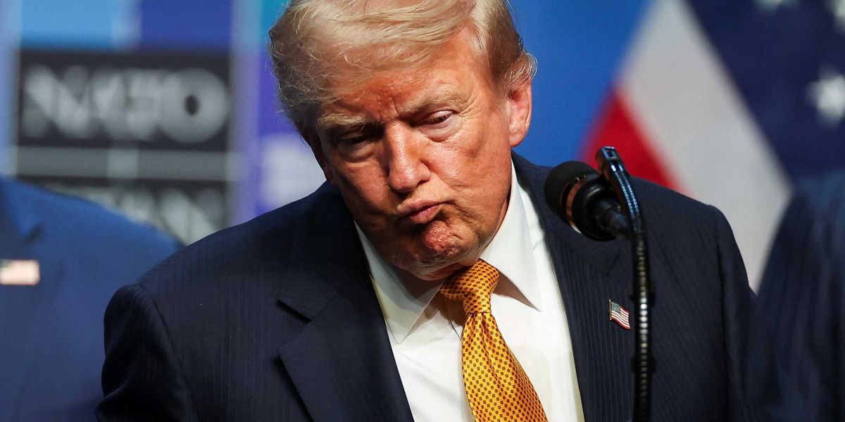 'Few options remain' for Trump as advisor says he’s 'just trying to hang on'