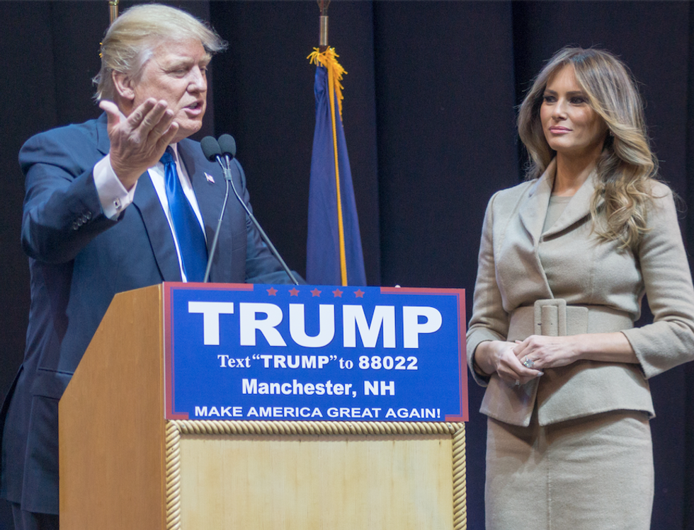 Body language experts have hilarious takes on the 'distant pained' marriage of the Trumps