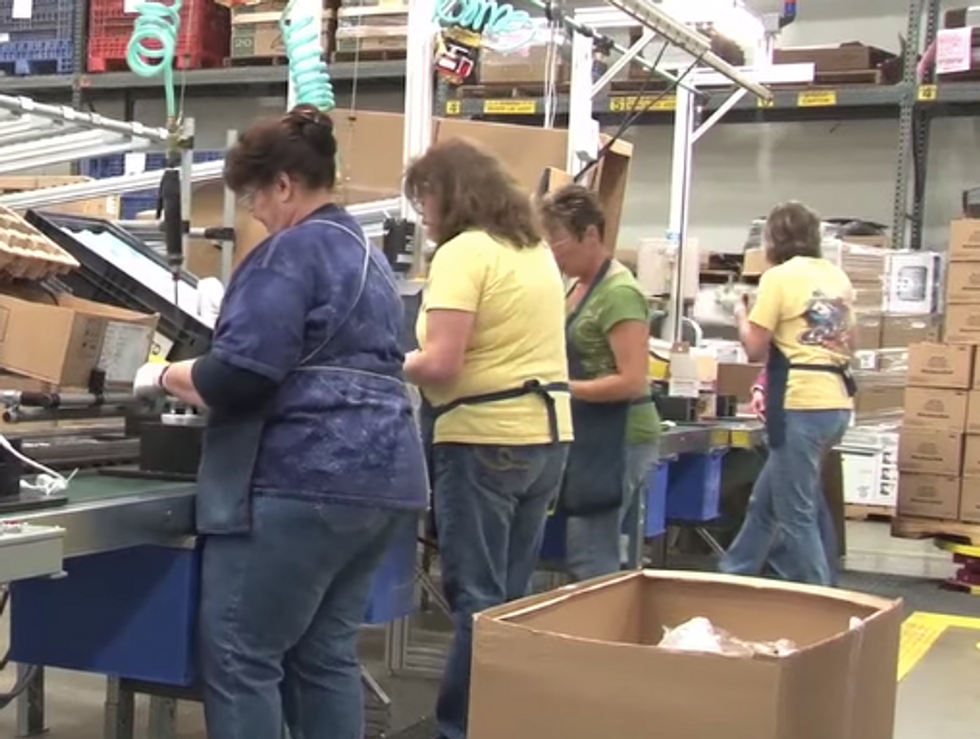 Here's How Workers Get Scammed in the New Economy  -  As Corporations Get Richer and More Powerful