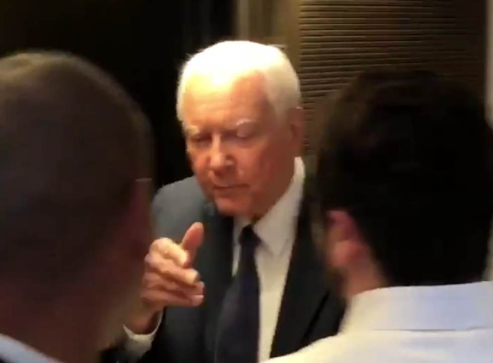 Watch: Retired GOP senator goes off the rails when CNN asks about his Republican colleague