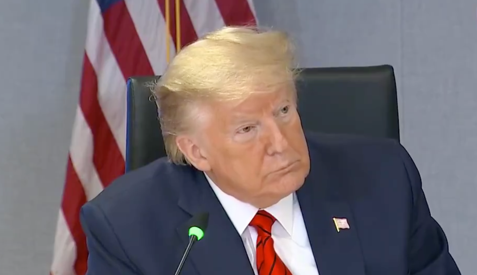 Officials tell Trump his plan to let states solve their own coronavirus shortages has major flaws