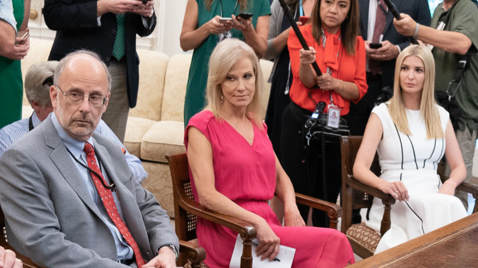 White House aides frantic to dump Giuliani before he further damages Trump: 'It's so messed up'