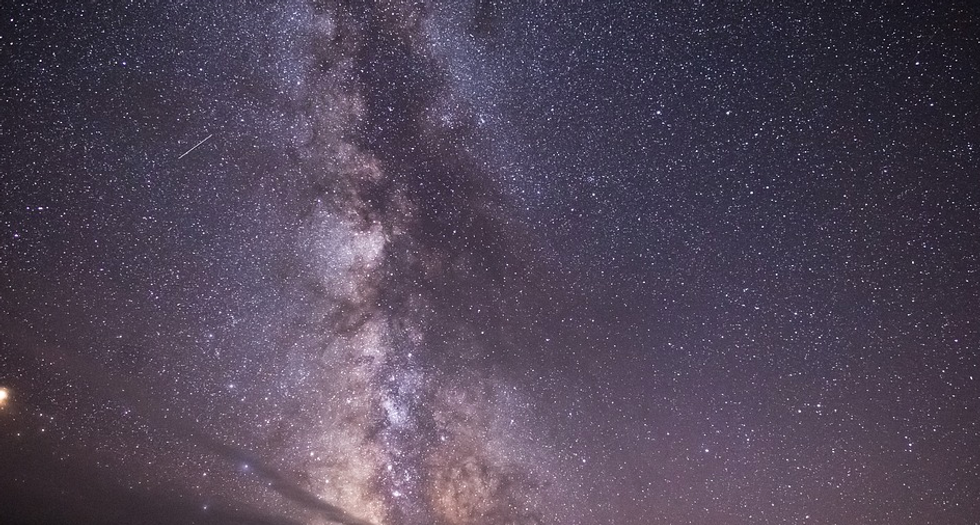Astronomers are perplexed by this inexplicable dimming star