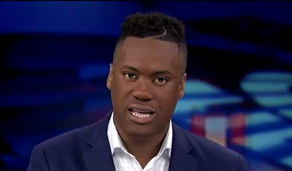 Fox News correspondent gets skewered for wearing a tactical vest at the border: 'Thinks he’s headed to a war zone'