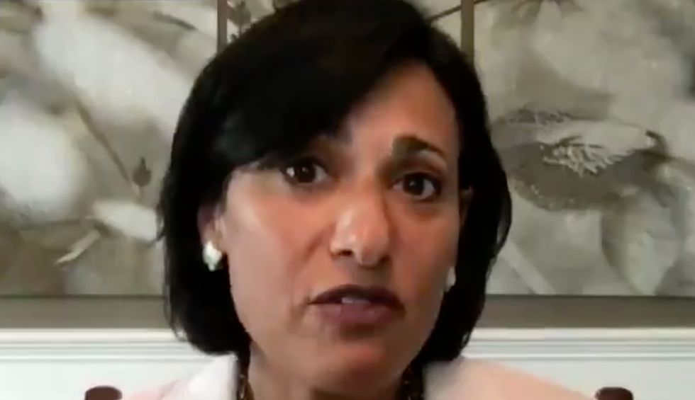 Infectious disease expert warns about the politicization of COVID-19 vaccines