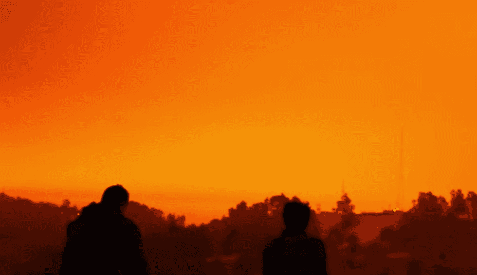 Why west coast wildfires are turning the skies red