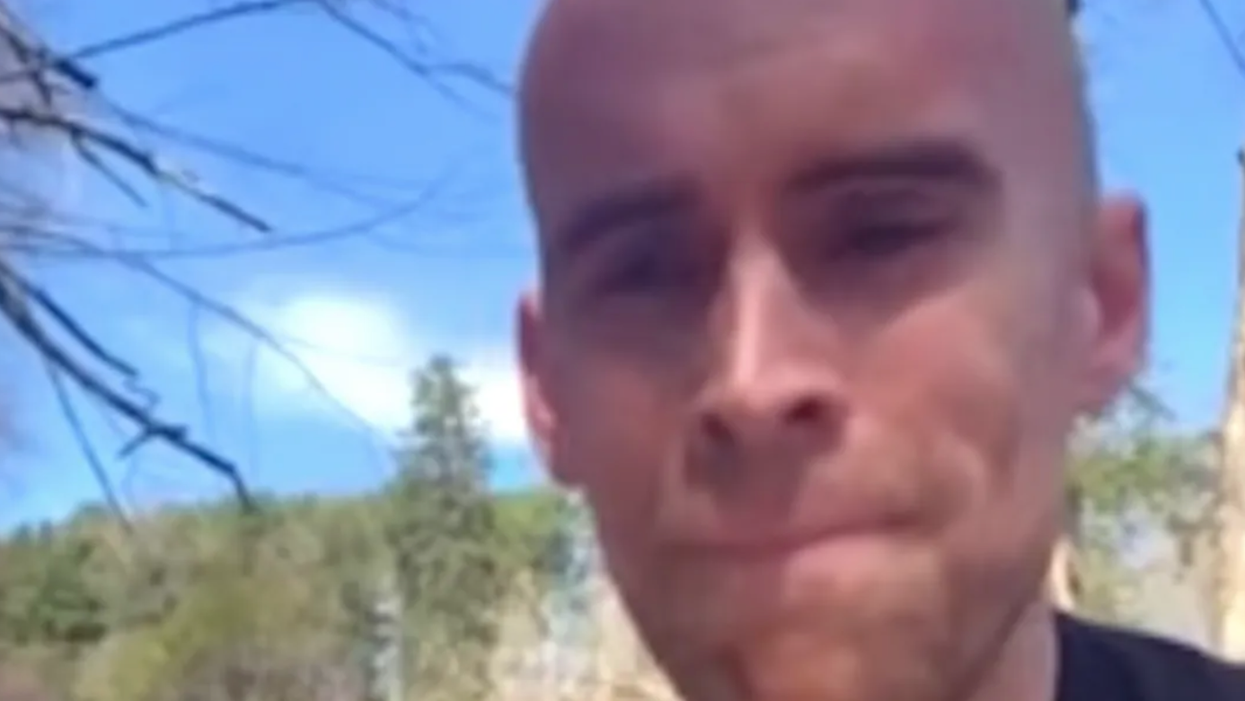 Christian author renounces his faith in emotional video: 'I love myself for the first time'