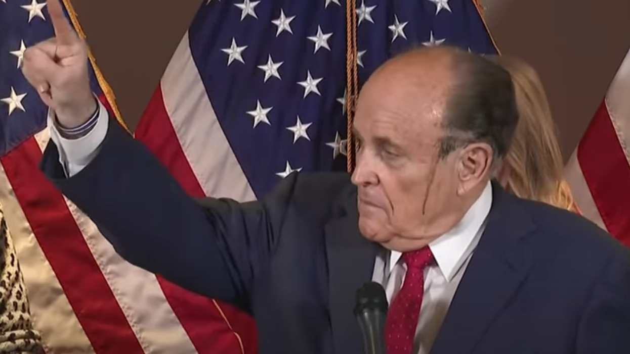 Federal investigators carry out search warrant on Rudy Giuliani's apartment