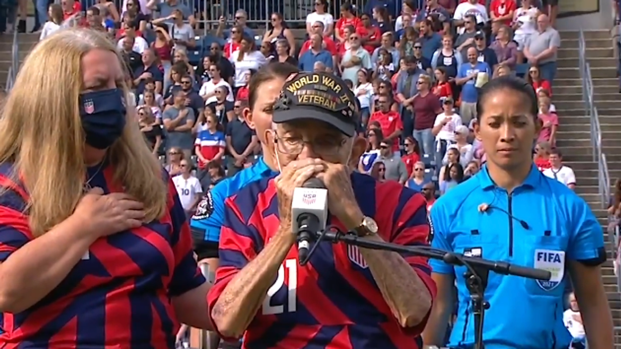 Far right media attacks US women's soccer team over false claiming they dishonored WWII vet playing National Anthem