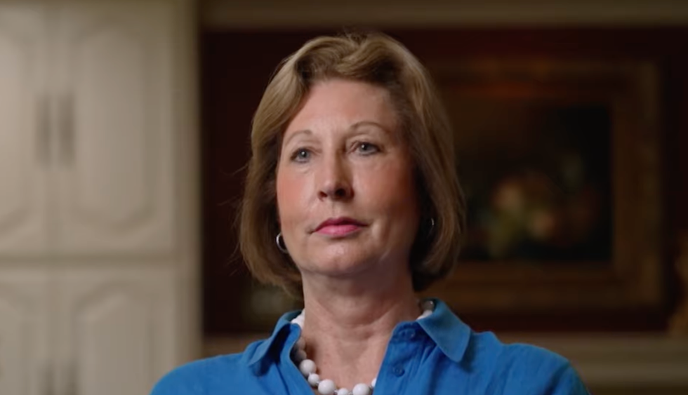 Investigative journalist explains how Sydney Powell could face disbarment for lying in court to protect Trump