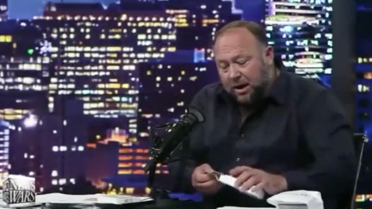Alex Jones gobbles ivermectin on-air during bizarre rant: 'You think I'm easy to kill?'