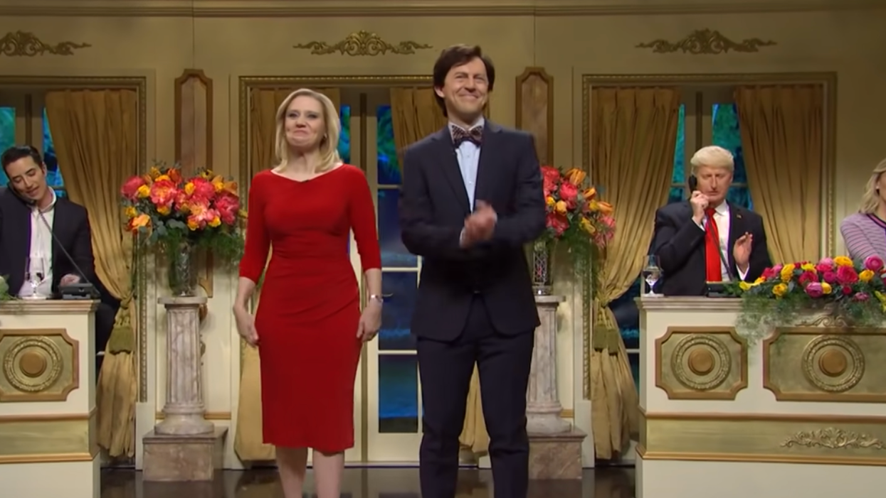 SNL destroys Fox News with Ukraine skit set at Trump's Mar-a-Lago