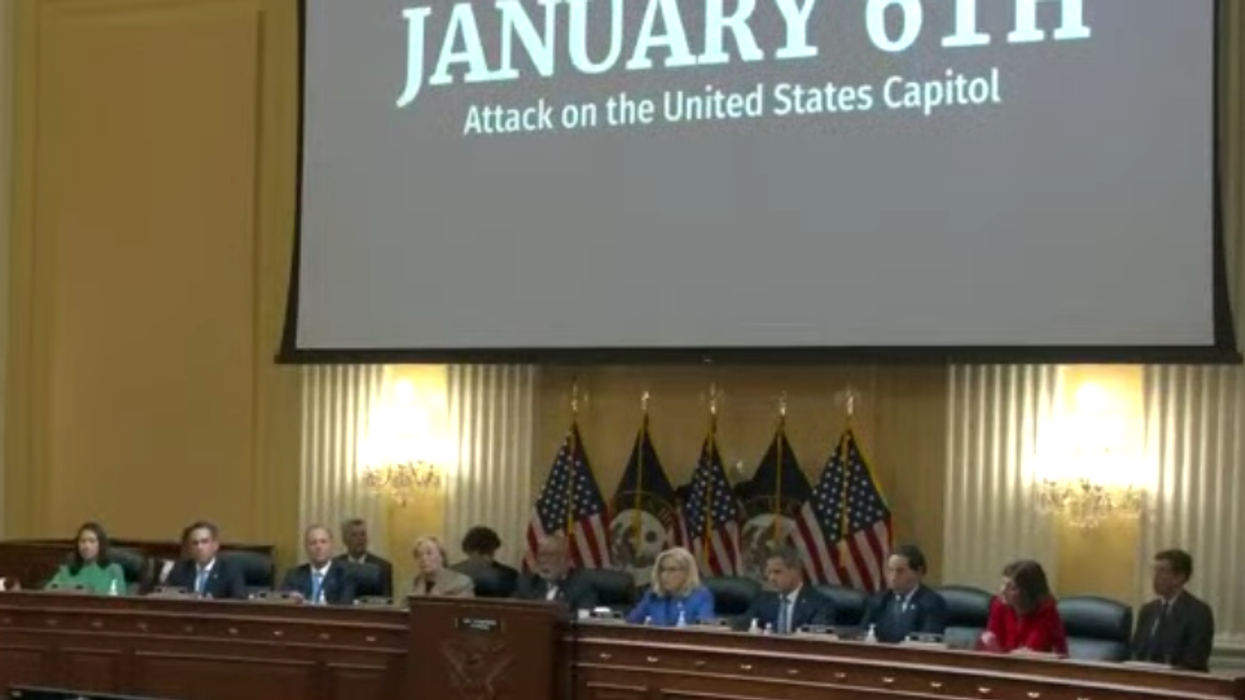 Fox News, Newsmax, House Republicans jointly complain about teleprompters in January 6th hearing