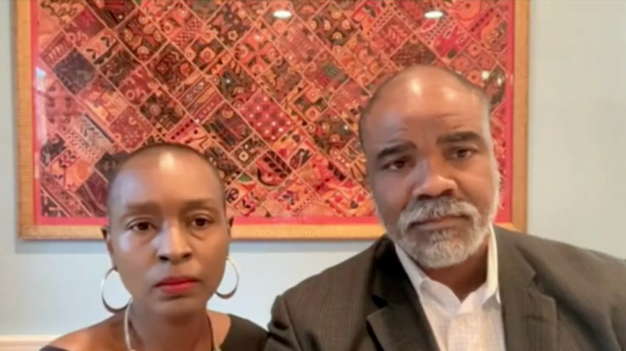 Black family gets home appraisal $300,000 lower than white stand-ins