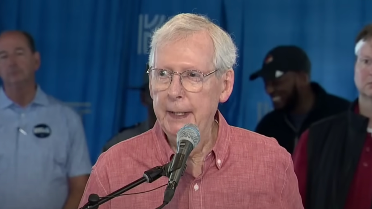 'Retire!' McConnell heckled at home state event