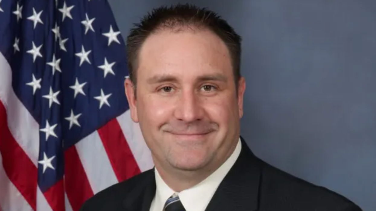 'Obviously gun happy': Cop who killed Breonna Taylor rams car, pulls gun on residents