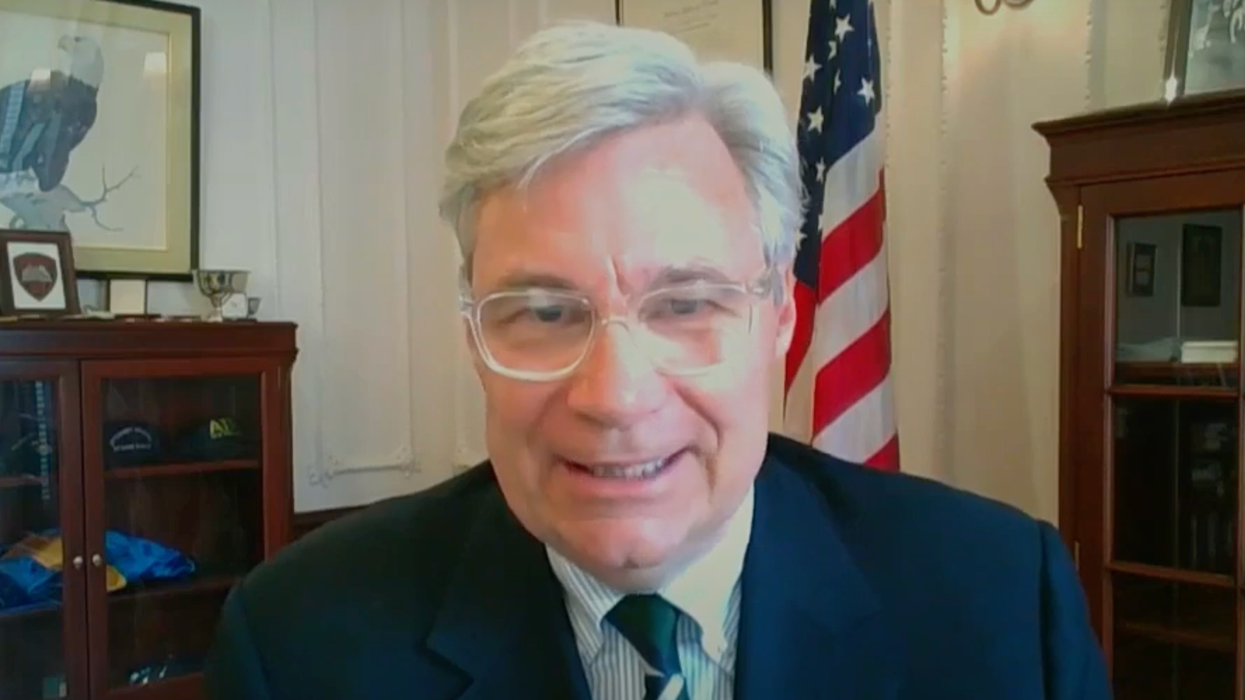 'Gone completely rogue': Senate Dem calls on Chief Justice Roberts to rein in Alito and Thomas