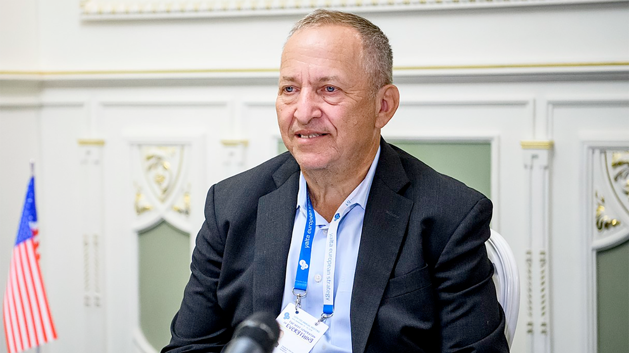 'Dangerous stuff': Ex-Treasury secretary warns of 'worldwide economic warfare' if Trump wins