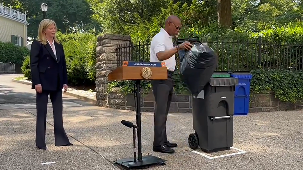 'Insane flex': NY mayor roasted for 'inventing the trash can' after rolling out 'official NYC Bin'