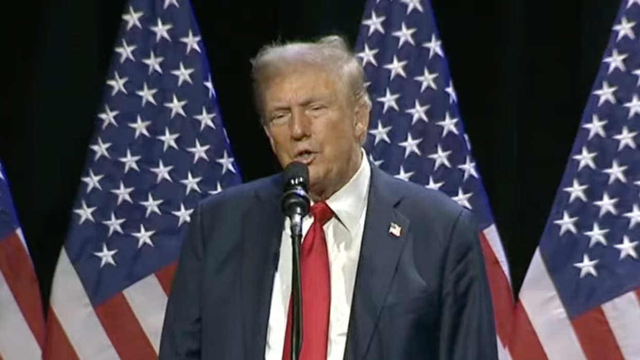 Trump offers 'proof' of award he never received