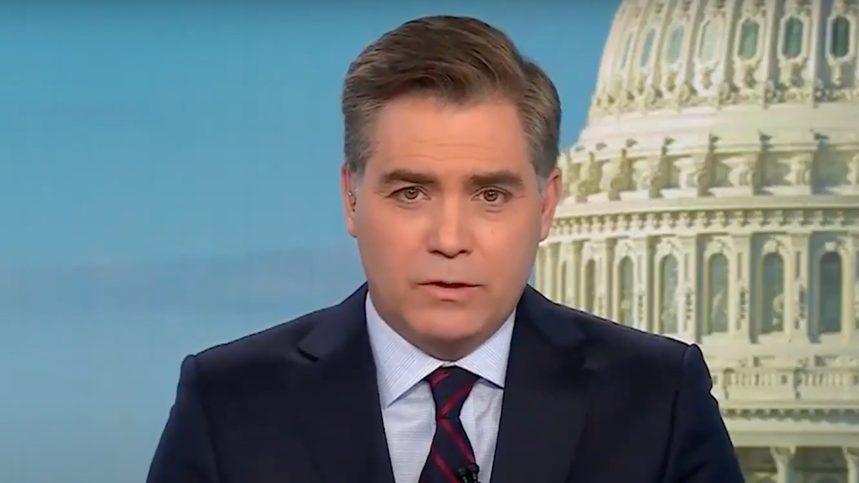 'Don’t give in': CNN host urges viewers to not 'bow down to a tyrant' in farewell message