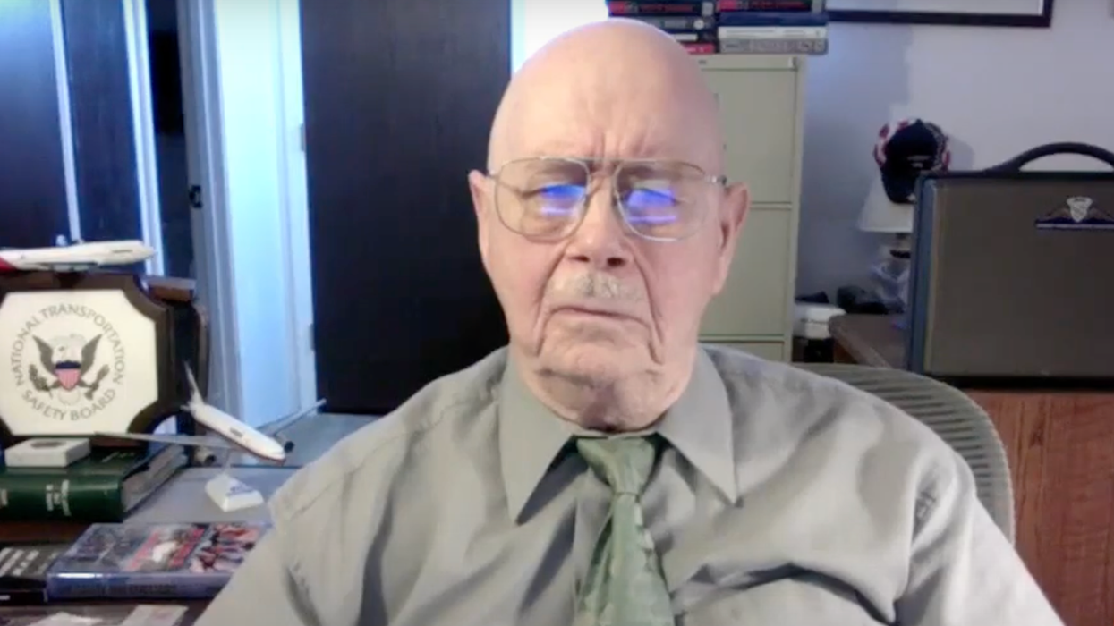 Human factors aviation psychologist identifies 'biggest red flag' in DC plane crash