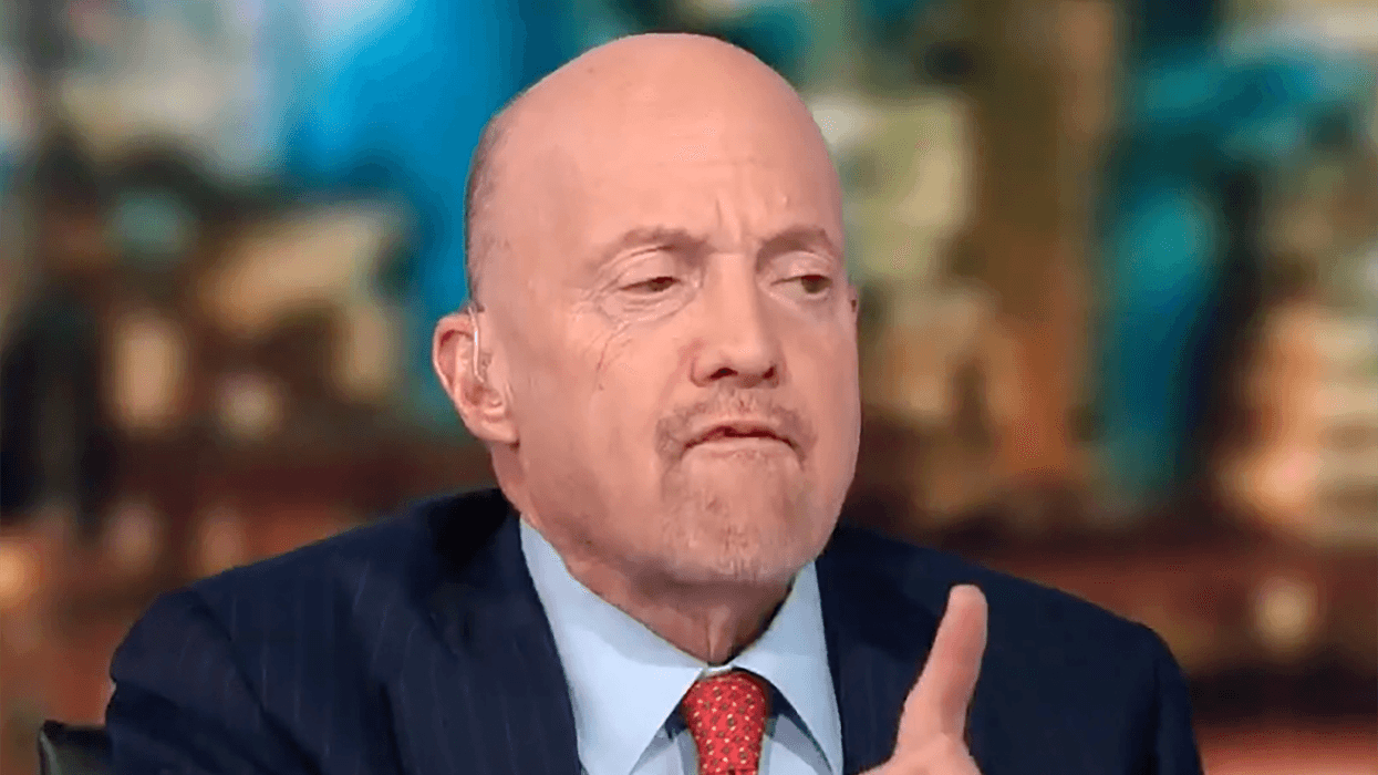 Jim Cramer becomes totally incoherent trying to explain away Trump’s insider trading