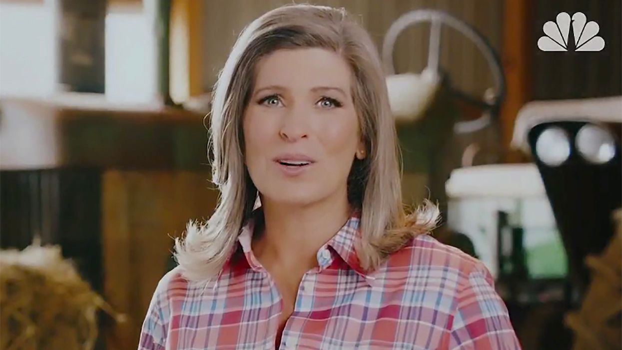 Right-wing Joni Ernst implodes at Iowa debate when she can't answer basic farming question