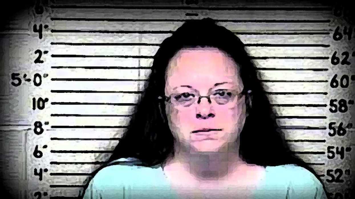 Kim Davis accused of hiding $400K to avoid paying court penalty