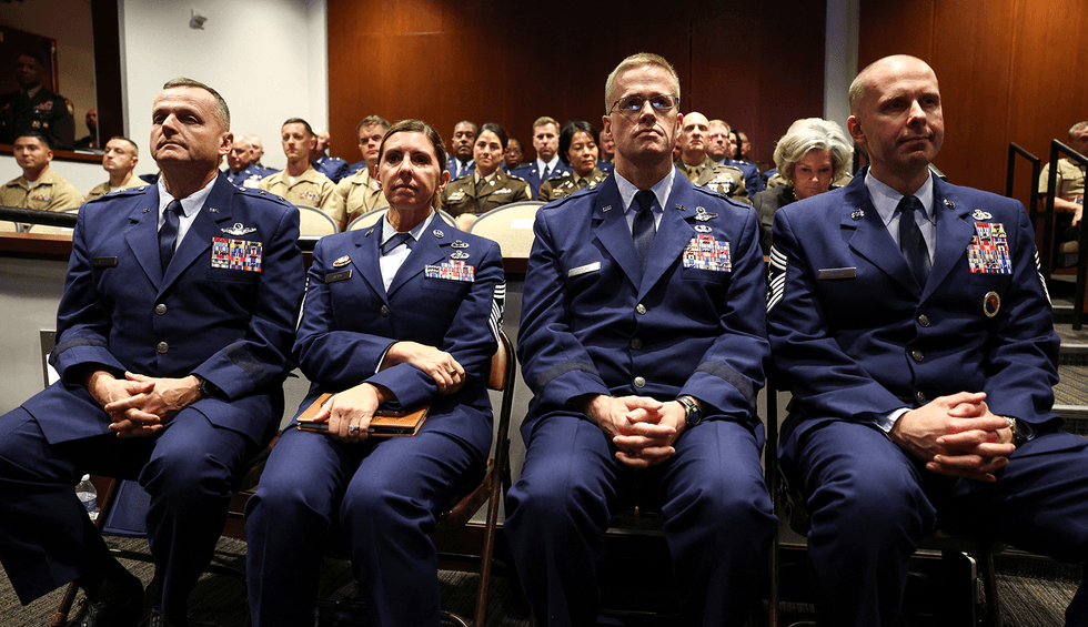 Marine veteran predicts how military leaders will turn on Trump