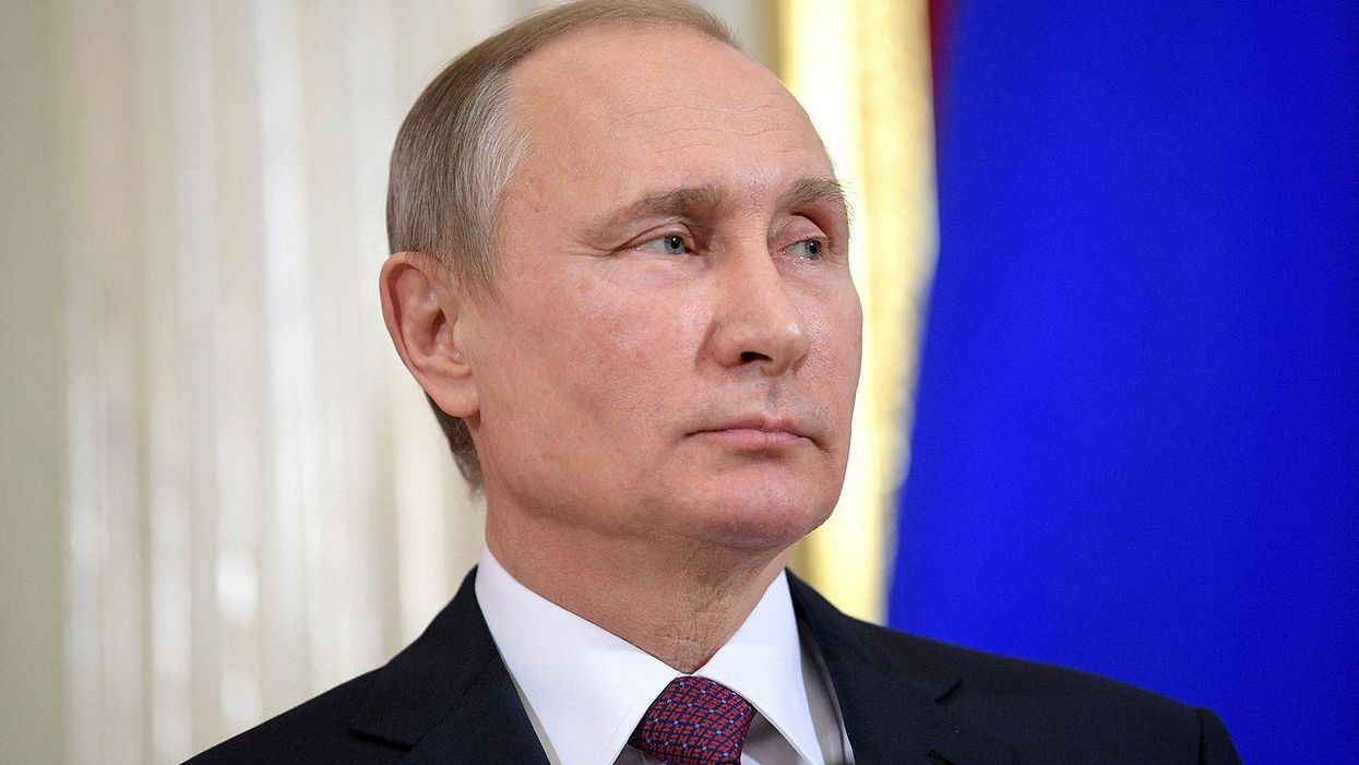 ‘Do we want to live in a world where Vladimir Putin calls the shots?’ Patriots say no -- but rightwingers say maybe