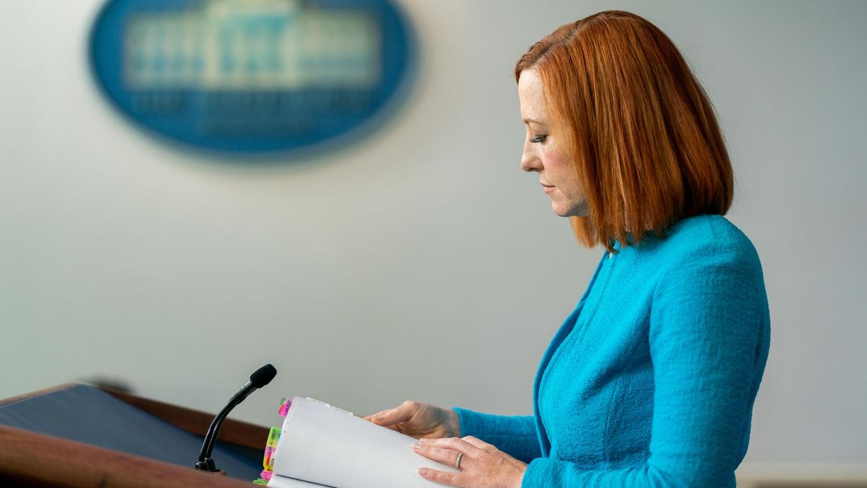 A right-wing reporter gets stumped when Jen Psaki pushes back on her ridiculous and trivial question