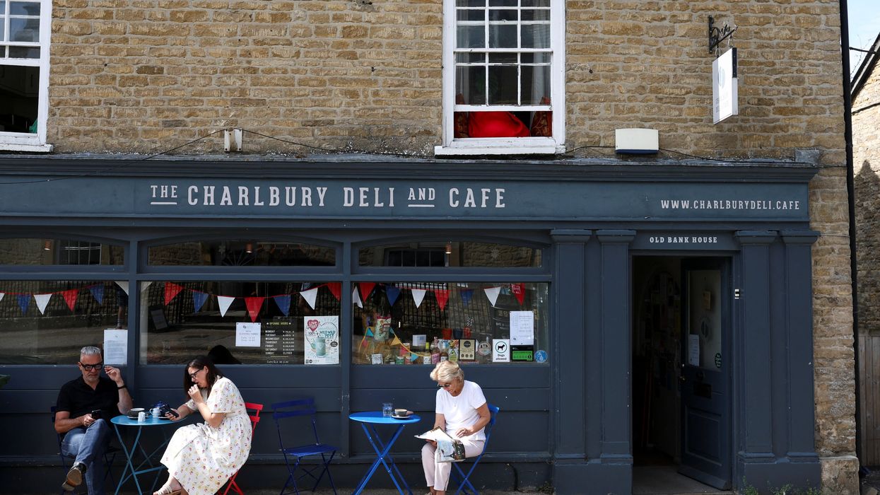 'Guarding this awful man’: Cotswolds hamlet residents fume as Vance security shuts down streets