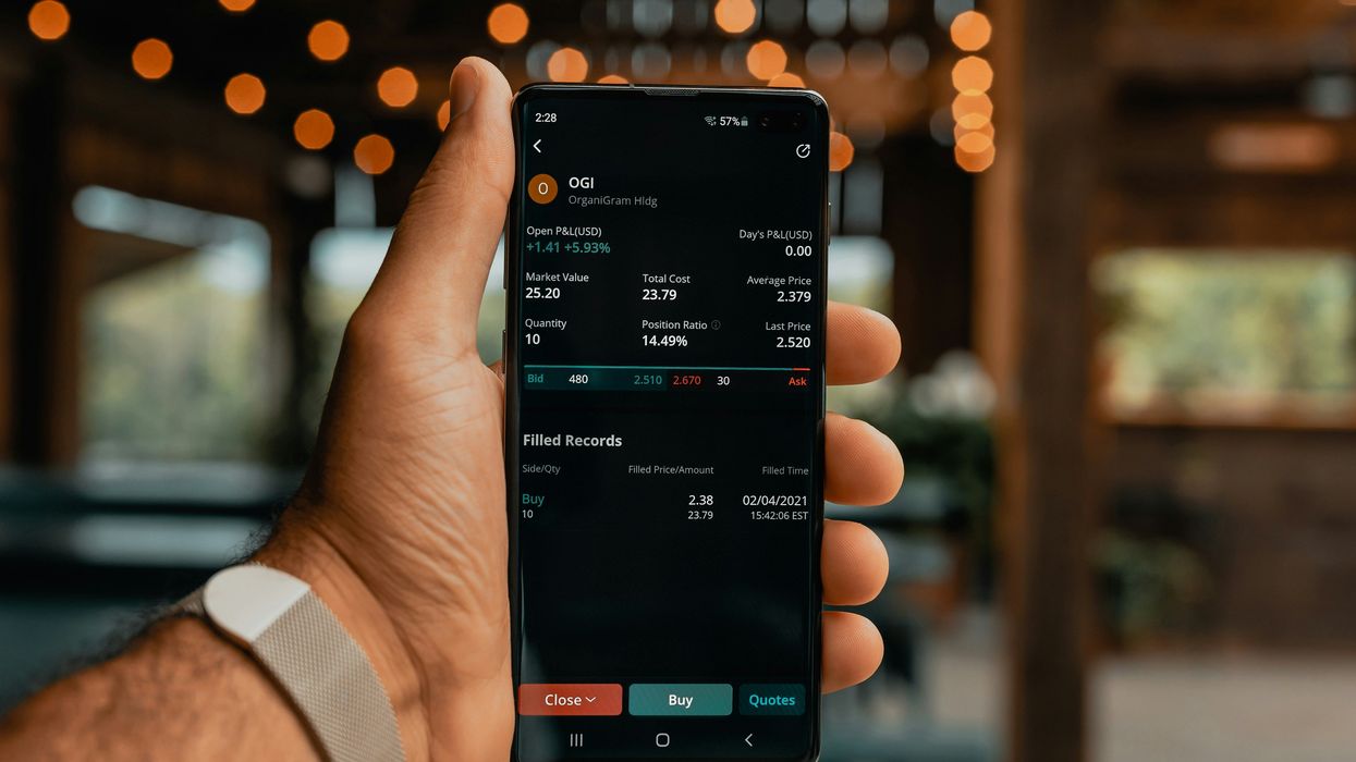 Federal government purchased a tool to track phones without a warrant