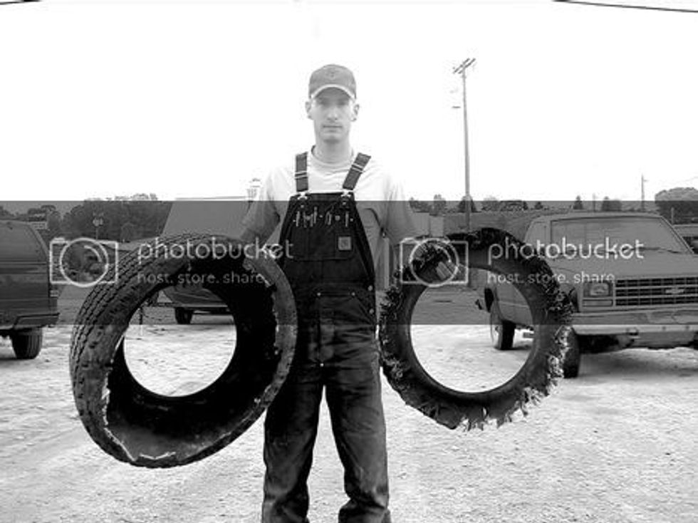  photo firestone-tread-separation_zps8fc43696.jpg