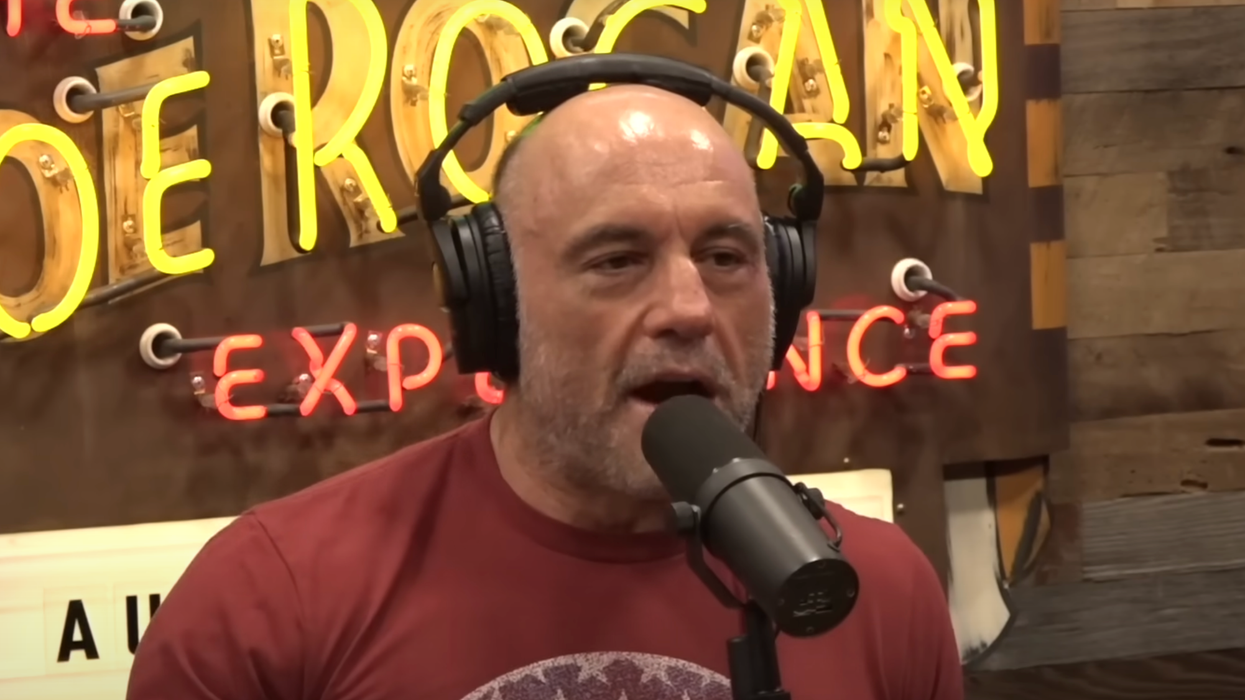 'Total moron': Joe Rogan ripped over bizarre explanation after falling for fake 'subpar AI slop'
