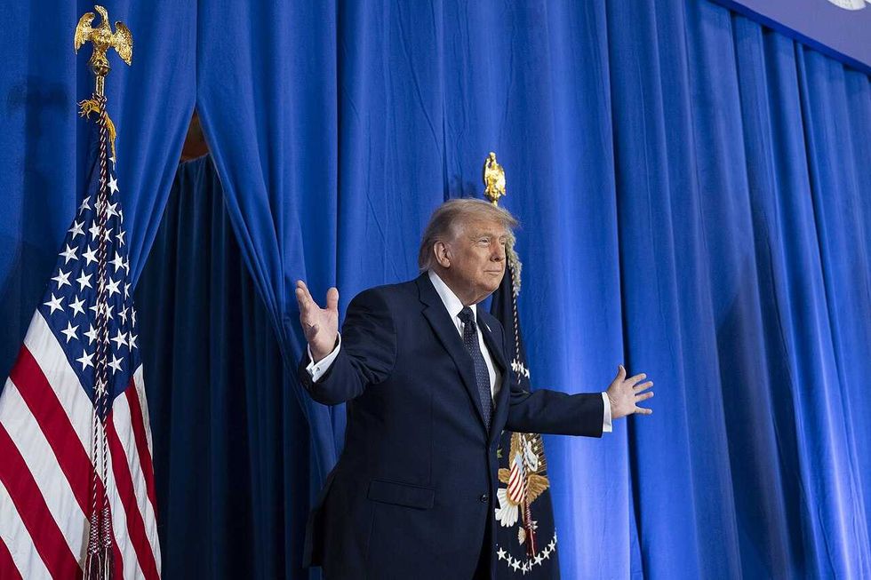 Ex-federal prosecutor maps out legal case for removing Trump from office