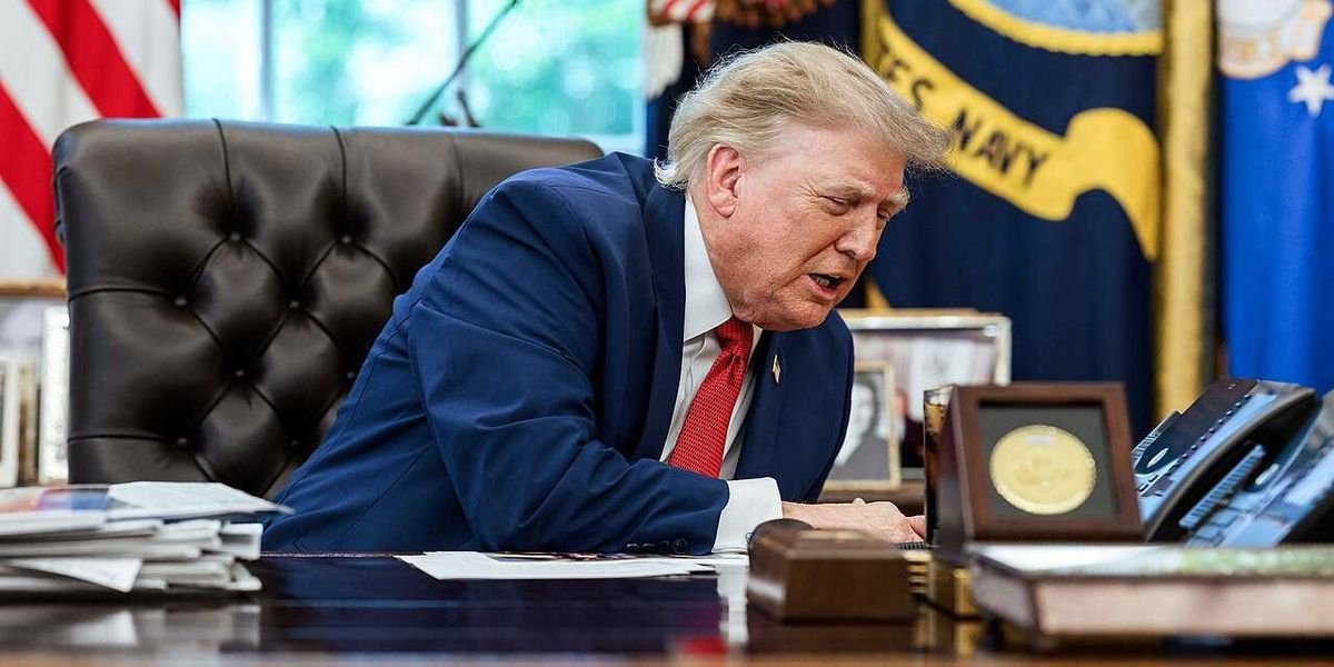 Leaks reveal Trump's 'scramble' to hurt one of America's closest allies: insider